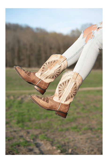 Dan Post Boots Boots Laredo Women's Kite Days Broad Square Toe Leather Boots - Brown / Bone 5821