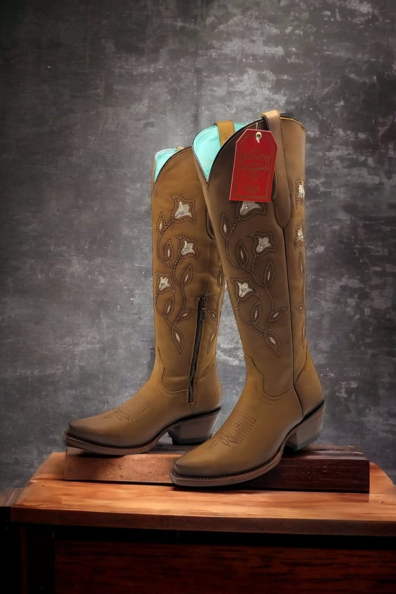 Quincy Boots Boots Women's Quincy Leather Snip Toe High Boot Q34T8331