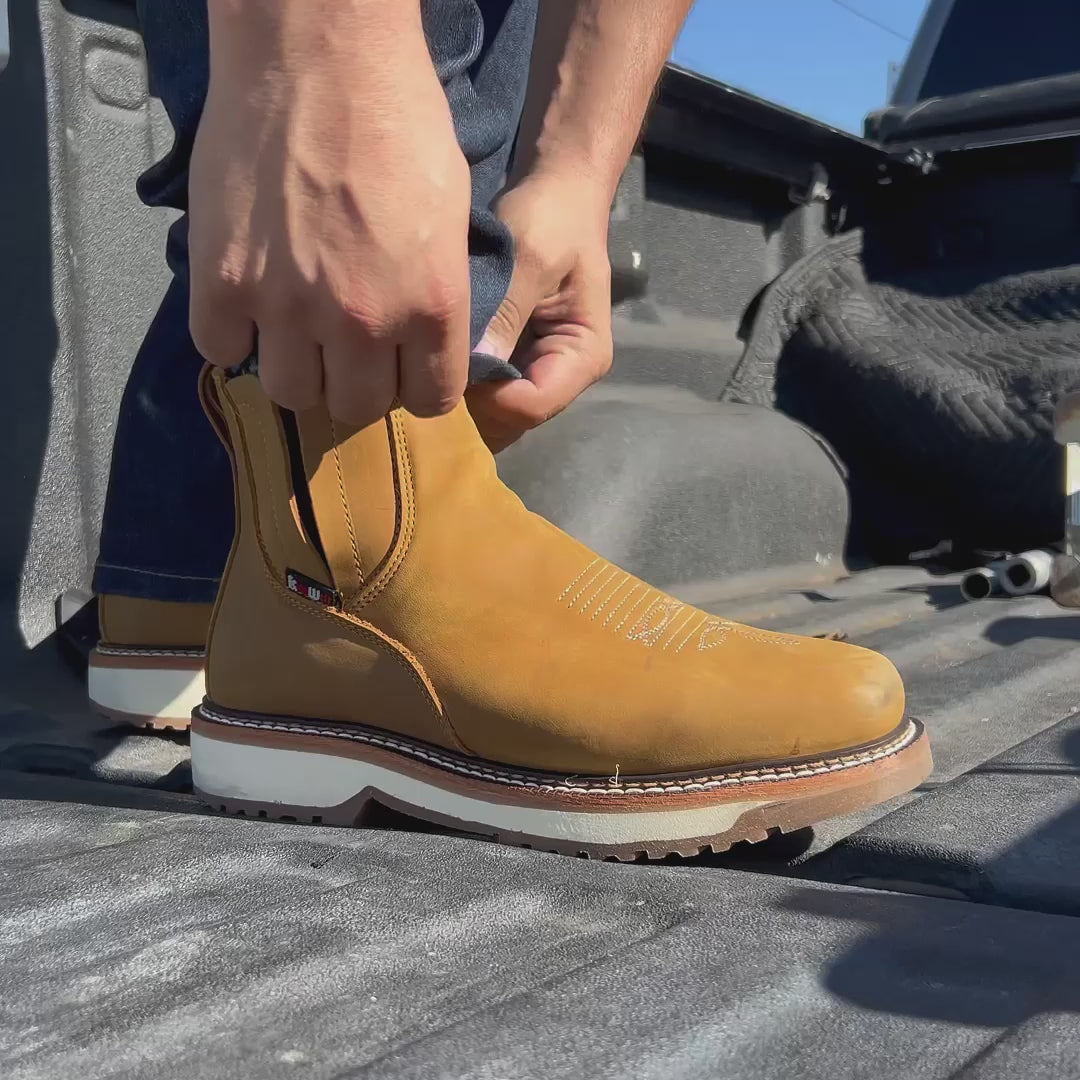 Men's 6″ Arizona pull up square soft toe lightweight work boots in desert sand by King Welt experience video